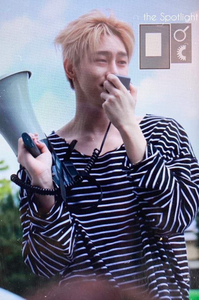 theSpotlight_97's tweet photo. 190831 미니팬미팅
▼
#권현빈 #VIINI https://t.co/aMtm9cfivB