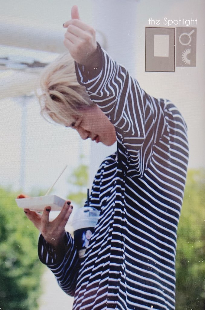 theSpotlight_97's tweet photo. 190831 미니팬미팅
▼
#권현빈 #VIINI https://t.co/aMtm9cfivB