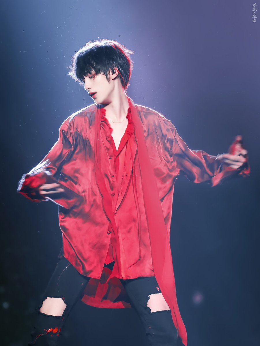 dingchengxin024's tweet photo. #台风少年团 #typhoonteens #丁程鑫   #딩청신  #ディンチェンシン #Dingchengxin #Chengxin #TF家族 #TFFamil
cr:logo 
Lily&amp;Rose https://t.co/tbLPxaVbDT