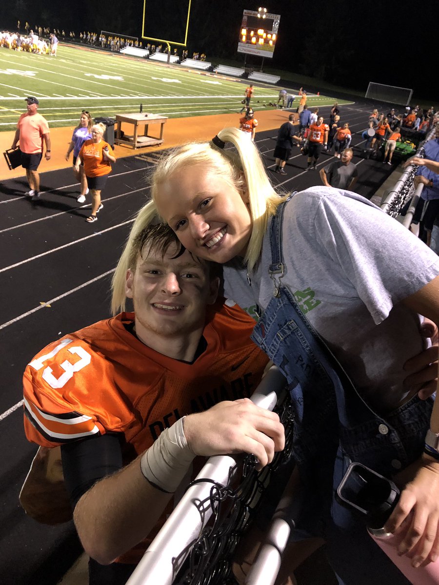 paytndayy's tweet image. THATS MY BOYFRIEND!! #2touchdowns #number13 #fbv