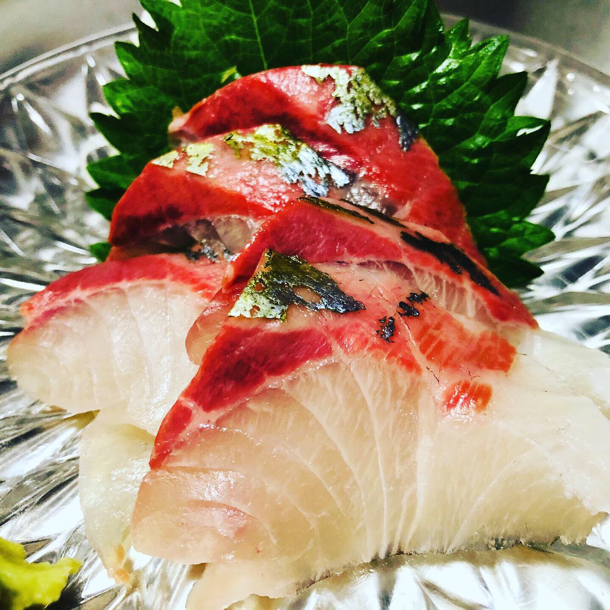 パルパル 熊本天草直送 熟成魚 熟成6日目 シマアジ刺 熟成6日目 チョウザメ刺 今年の5月に初めて熟成魚を食べてとても感動し なんとか仕入れられないかといろいろ探し やっと手に入れることが出来ました 熟成すると新鮮なお刺身のコリコリ感はなくなり パルパル 熊本天草直送 熟成魚 熟成6日目 シマアジ刺 熟成6日目 チョウザメ刺 今年の5月に初めて熟成魚を食べてとても感動し なんとか仕入れられないかといろいろ探し やっと手に入れることが出来ました 熟成すると新鮮なお刺身のコリコリ感はなくなり
