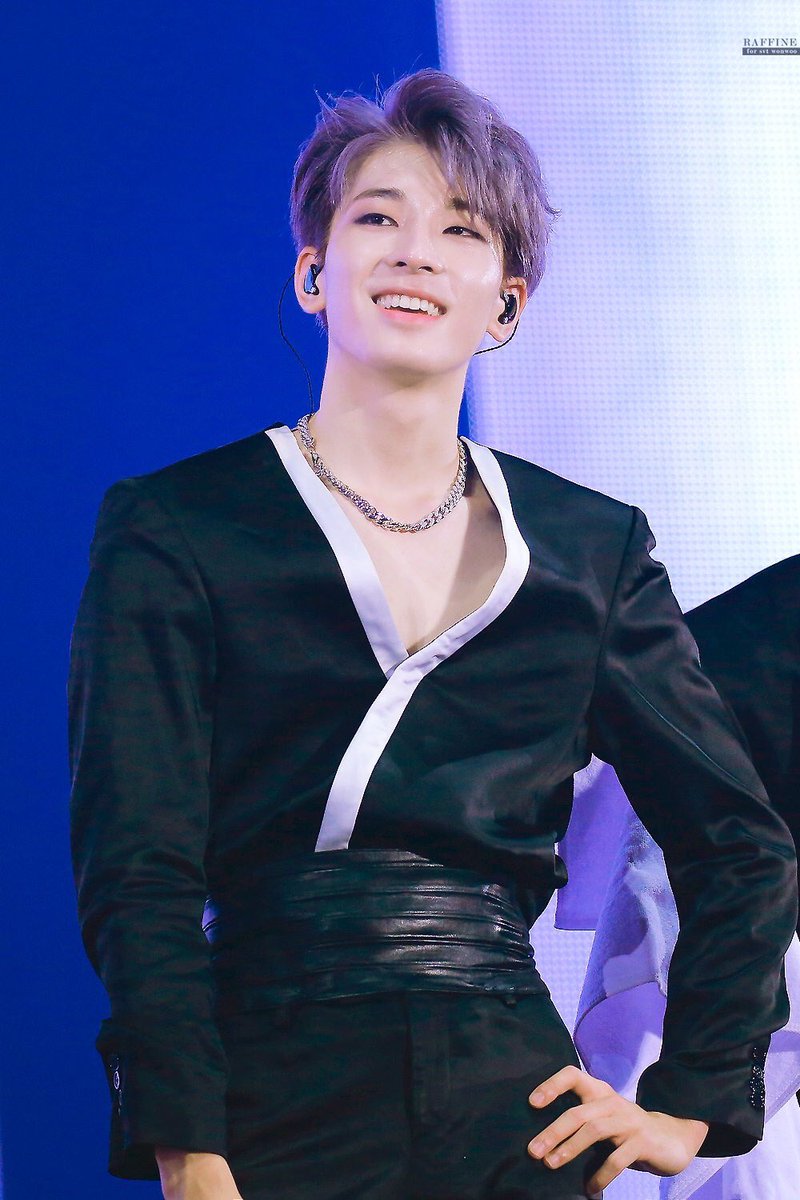 STILL CAN’T BELIEVE HIS HAIR HAD BEEN PURPLE FOR THIS LONG LIKE WOW WTF IM CRYING I LOVE HIM, I LOVE HIM SO MUCH I CANT EVEN WOW MAYBE I’LL *** *** ***