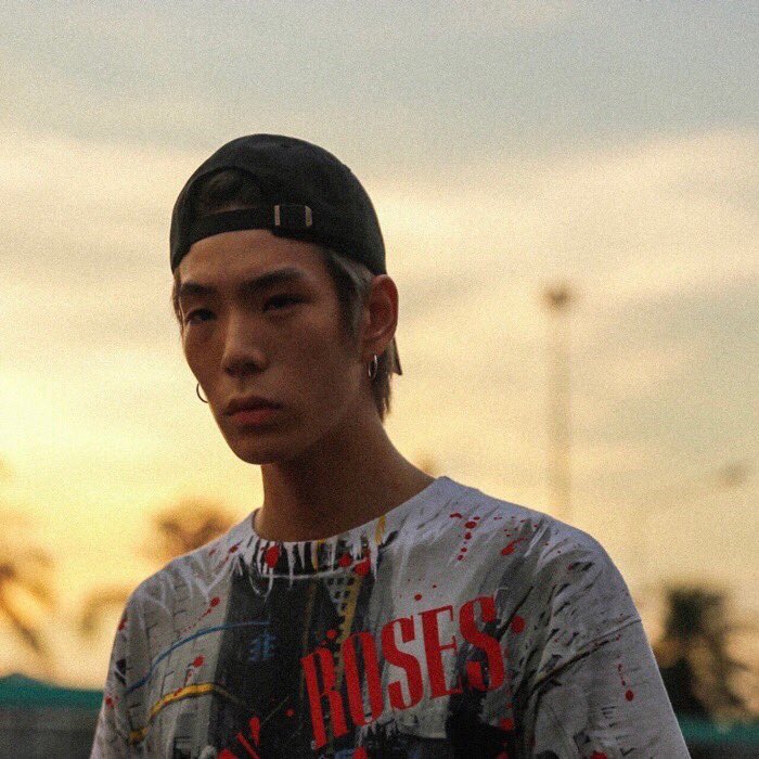 matchinjaythird's tweet photo. “ต..เติร์ด..”
“พี่เจ...”
“ไม่เจอกันนานเลยนะ”
“นานจริงๆ”
“อืมม แล้วเติร์ดเป็นไงบ้าง”
“ก็เหมือนเดิมแหละพี่”
“อือ พี่ไม่กวนเติร์ดละ ไปก่อนนะ”
“พี่เจ ที่เติร์ดบอกว่าเหมือนเดิม เติร์ดหมายความว่าอย่างนั้นจริงๆนะ”
“พี่ก็เหมือนเดิมเติร์ด พี่ยังรักเติร์ดเหมือนเดิม ไม่เคยเปลี่ยน”
#เจเติร์ด https://t.co/nzb6hIRL6D