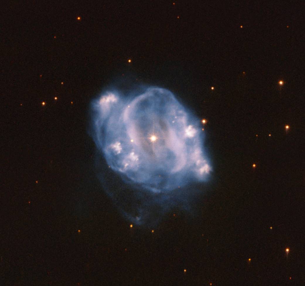 sudha_vja's tweet image. (1/6)Hubble Views Final Stages of a Star’s Life
This image from the NASA/ESA Hubble Space Telescope shows NGC 5307, a planetary nebula that lies about 10,000 light-years from Earth. 
#GoddardSpaceFlightCenter #HubbleSpaceTelescope #Nebulae #Universe #HubbleFriday #Space #STAR