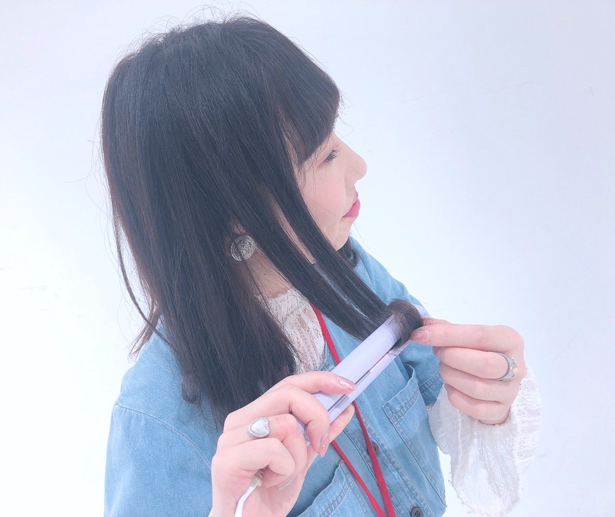 390cosme's tweet photo. ⭐️商品紹介⭐️
ついにあのアイテムが
サンキューマートで🥺

話題沸騰❤️ストレートアイロンです😳
収納ポーチもセットでおすすめ💖

店舗・Webともに大人気なので
詳しい在庫は各ショップをチェックお願いします🌟

もちろん店内全品390円＋税🧚‍♀️
#サンキューマート #thankyoumart #390マート #プチプラ https://t.co/V4uFtr32Dy