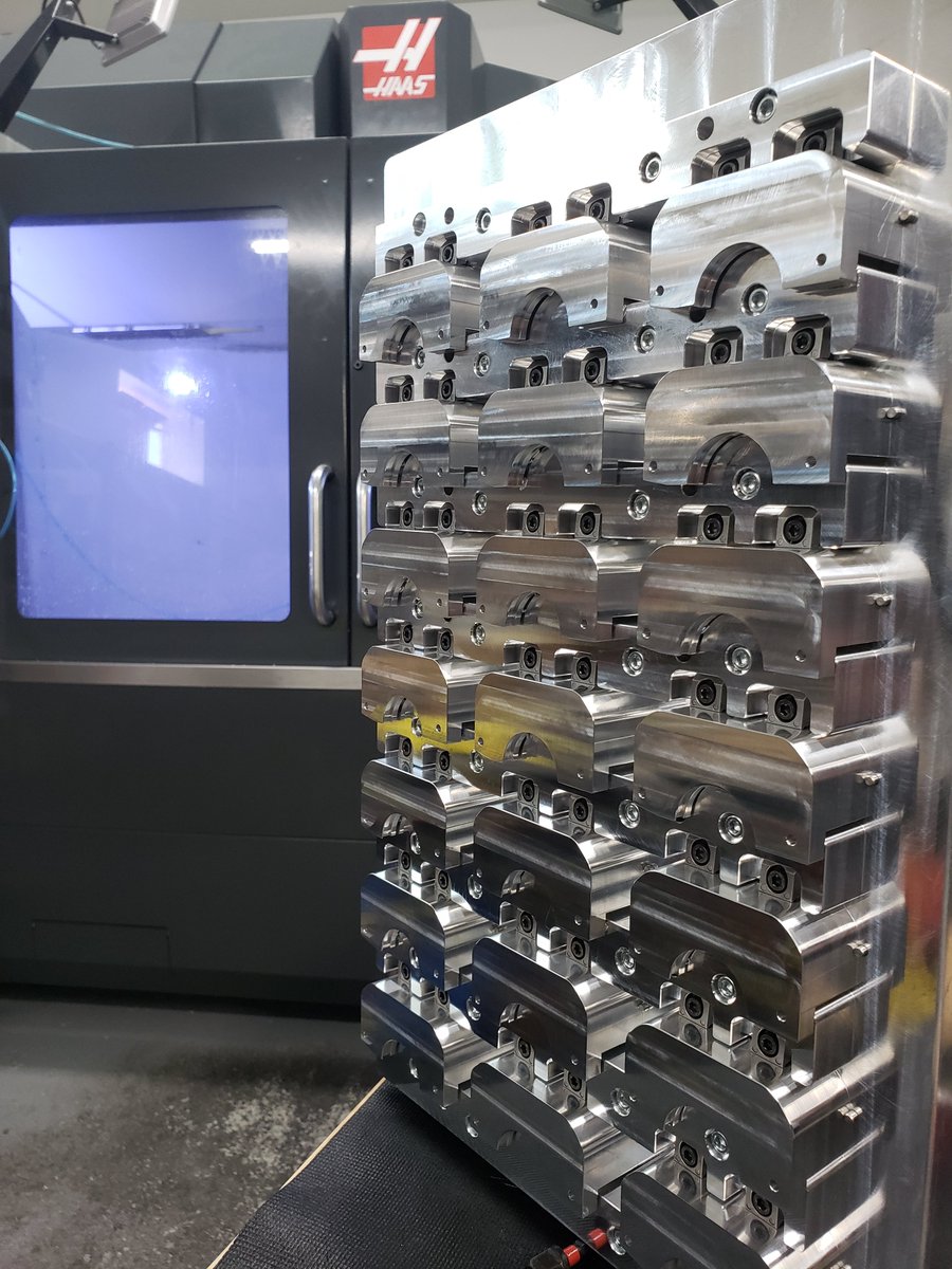 MachiningLLC's tweet photo. CNC Machining is such a such a satisfying profession! One minute you have a block of material the next minute you have a amazing functional part that can control hydraulics on tractors to control the fuel flow on rocket engines.  #MadeInTheUSA #Machining @elonmusk  #Aerospace https://t.co/94btAVKCI8