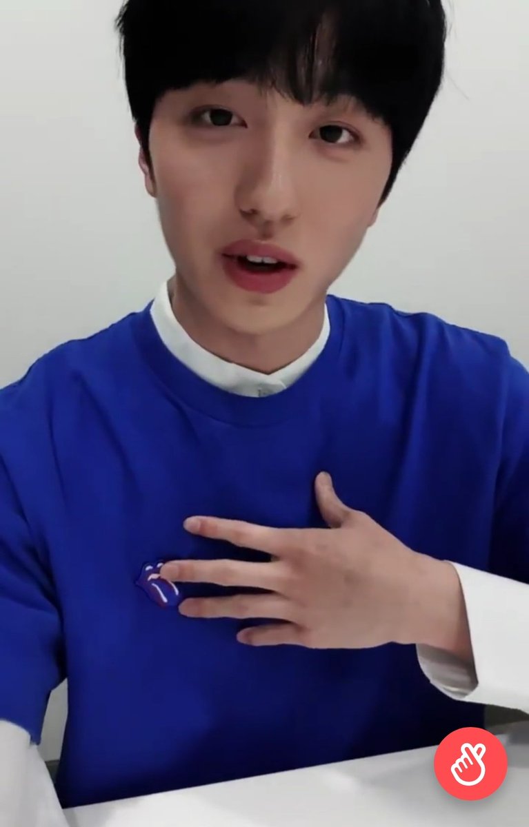 pantajwi's tweet photo. After his mom gave birth to his younger brother, their family went to visit his mom at the hospital often so Chani was home alone sometimes and he was scared so he made friends with a ghost but then a scary thing happened (cont.)
#CHANI #SF9 https://t.co/foAwJ3D9SP
