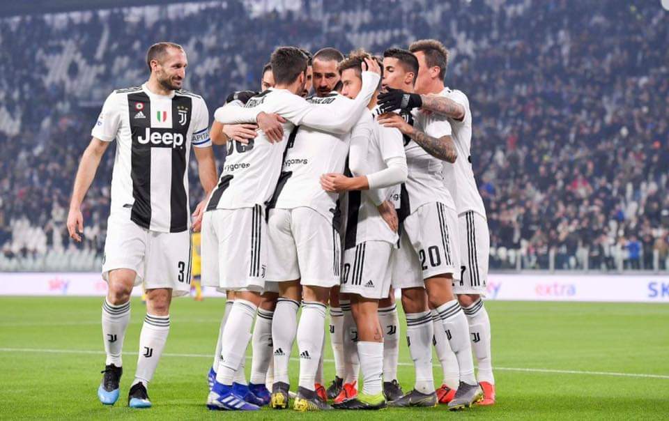 ToonsJu's tweet photo. Ci sarai sempre! #ForzaChiello 
Capitano dentro e fuori dal campo
#ForzaJuve #Chiellini https://t.co/BbPAlutlB2