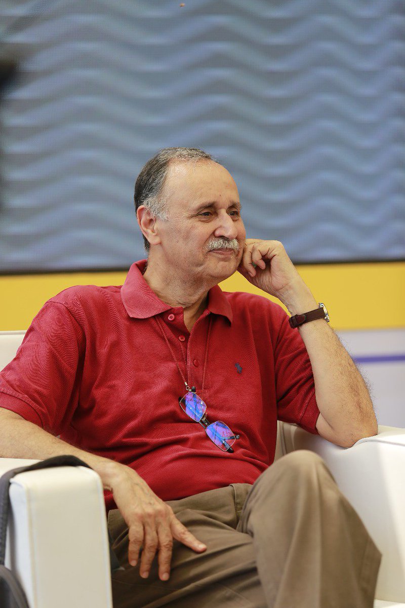 shafiqulhasan81's tweet photo. We've been working on "Bandook Mitao, Kitaab Uthao” for a decade now. #NaeemSadiq at the Learning to Give and Get at the Same Time #DiscussionPanel by #CMPHR at the #BadalDoEduFest. @badaldopk https://t.co/DxXT3G5DlV