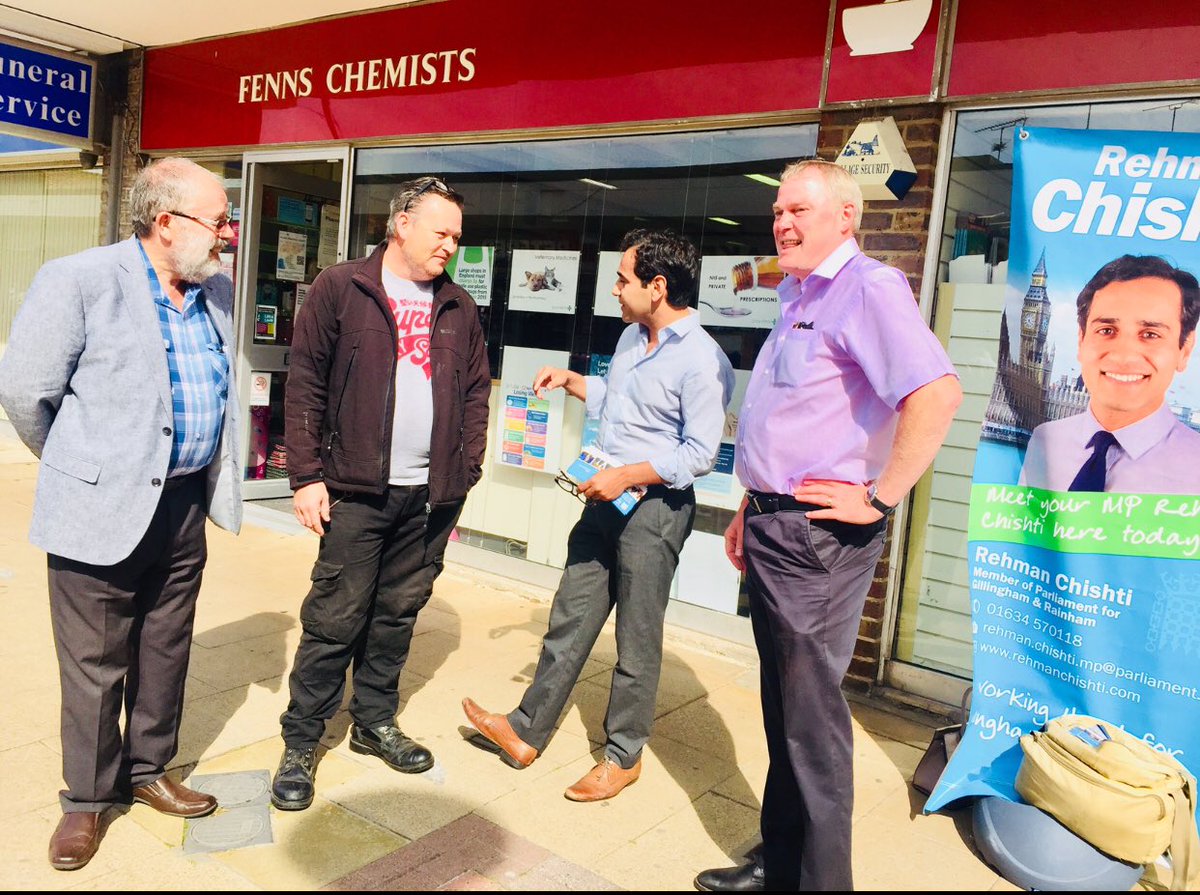 Rehman_Chishti's tweet photo. Held regular MP Street Surgery in Parkwood with local Councillors Roger Barrett,Gary Hackwell and Nusrat Ahmed. As always great to hear local residents views on all matters and take up issues on their behalf. https://t.co/WJgGGIrFEX