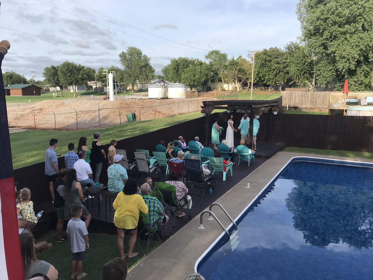 BigIrish71's tweet photo. Congratulations to my sister, @minders29 and her new husband Scott! Last night’s wedding was an amazing success, in my backyard, no less. Now onto D.C. for the birth of my first grandchild!!! #WhirlwindWeekend https://t.co/htQWvGYzRT