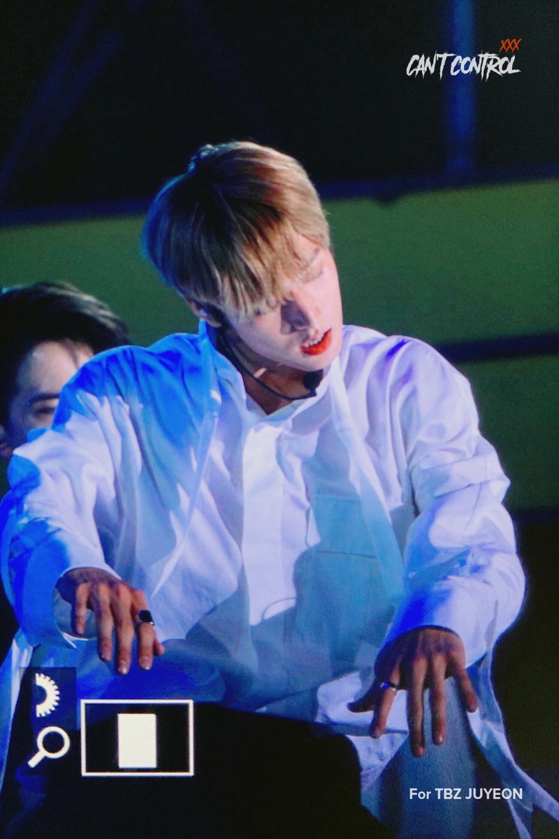 cantcontroljy's tweet image. 190831 노에어처돌이••• 절대노에어단 #THEBOYZ #더보이즈 #주연 #JUYEON #통제불능