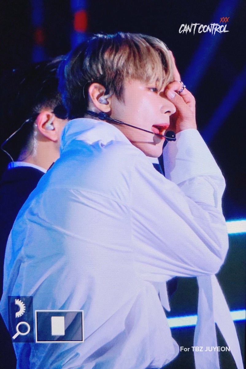 cantcontroljy's tweet image. 190831 노에어처돌이••• 절대노에어단 #THEBOYZ #더보이즈 #주연 #JUYEON #통제불능