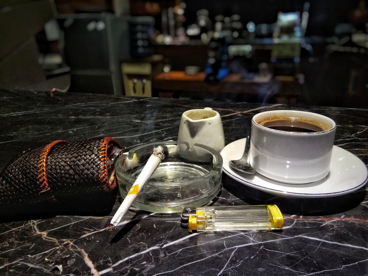  Gambar  Kopi  Dan Rokok  Di Cafe Inapg Id