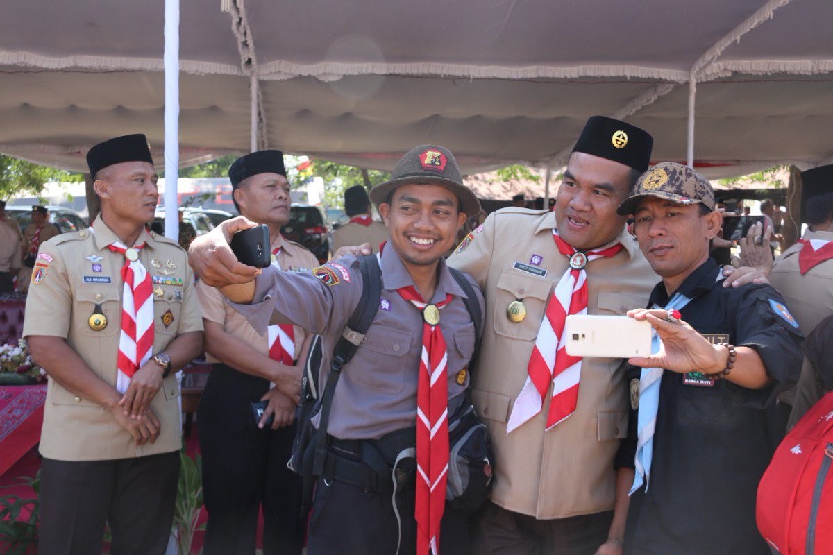 AriefRohman_838's tweet photo. Semoga membawa manfaat untuk semuanya. Terimakasih kepada seluruh pihak yang telah ikut menyukseskan gelaran Jamda kali ini. Saya sebagai Kakwarcab memohon maaf jika masih ada kekurangan.
Salam Pramuka...!!
#AriefRohman #MasArief #Blora #MbloraniBanget #Jamda2019 https://t.co/uC5gBnY3uh