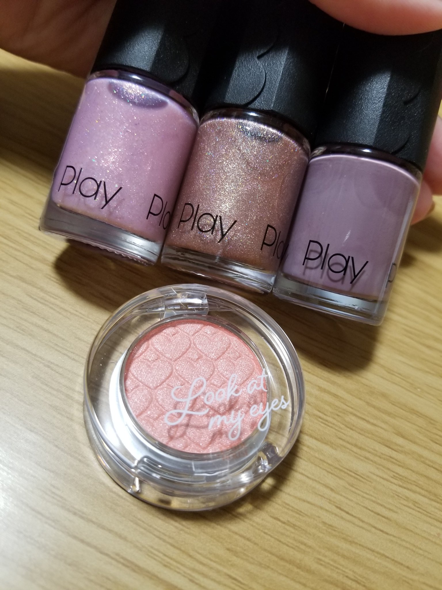 ま 大阪で念願のローラメルシエのチークをゲットしてきたぴ 七味ちゃんとお揃いのポメグラニット あとはエチュードハウスのいつもの大好きなマニキュア アイシャドウは初めて コスメお買い物楽しかったな ま 大阪で念願のローラメルシエのチークをゲットしてきたぴ 七味ちゃんとお揃いのポメグラニット あとはエチュードハウスのいつもの大好きなマニキュア アイシャドウは初めて コスメお買い物楽しかったな