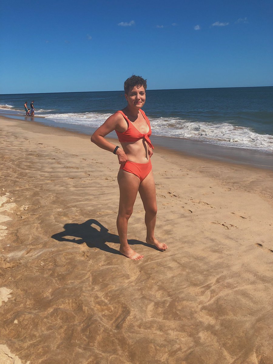 jo_renee_'s tweet photo. a lot of self love and body positivity here! β€οΈπ§‘πππππ
#issaqueer #LGBTQ #nonbinary #theythemtheirs https://t.co/vHNBKWOBRA