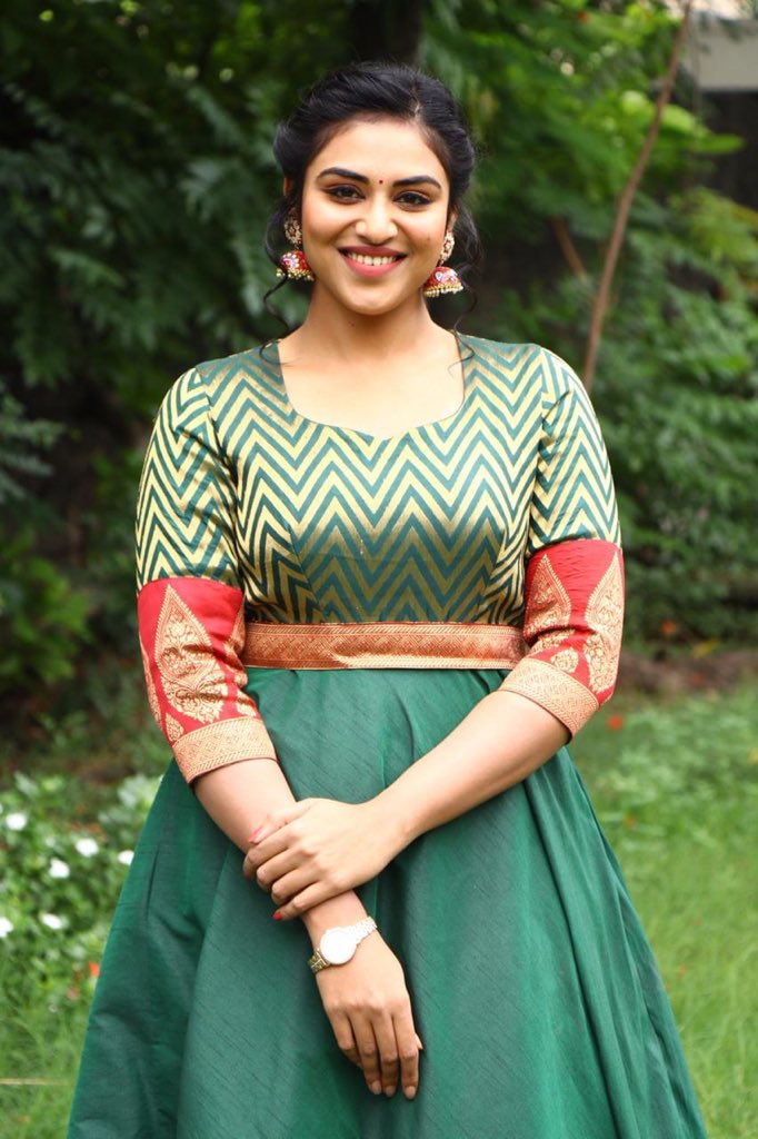 SSMusicTweet's tweet photo. #Maguni #Magunipressmeet stills !! 
#MagunifromSept6th @arya_offl @Mahima_Nambiar @Actress_Indhuja @StudioGreen2 https://t.co/d8IcjM5KT9