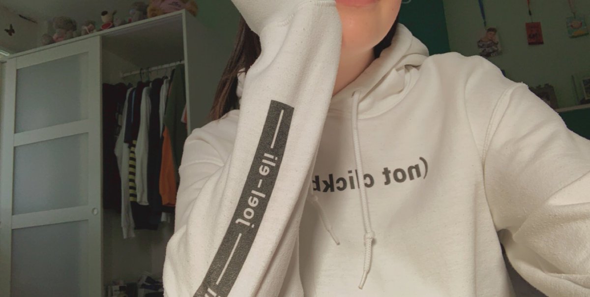 miageorgiaa's tweet photo. so because joel is back on his socials i thought i would wear his hoodie❤️ @itsjoeleli glad your back bro💛 https://t.co/caOYSYSutq