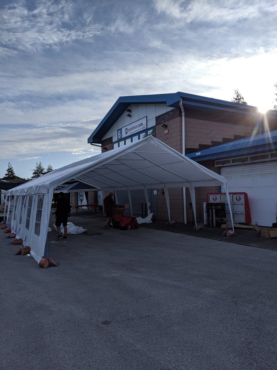 PuckStopUK's tweet photo. #BauerDays setup started early https://t.co/oNvfxUNWst