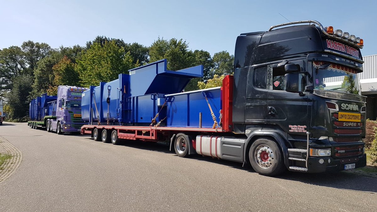 meulenbroeknl's tweet photo. Na de plaatsing in Osla (Polen) is er wederom een prachtige installatie afgeleverd, nu in Bratislava (Slowakije). Een echte TEAM prestatie waar we als Meulenbroek trots op zijn! Op naar de volgende mooie projecten! #afval #perscontainers #teamwork https://t.co/eh0qoglKca