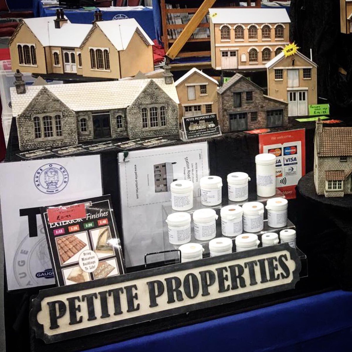Beas_Hive's tweet photo. The PP stand is all set up & ready for the doors of the fabulous Guildex show to open...
So, if you’re heading to the show, you can find us on stand 19.
See you there!
👍🏻🚂
#petiteproperties #petitepropertieskits #railwaymodelling #modelrailway #ogauge #guildex #lowrelief https://t.co/eHFCw8r5an