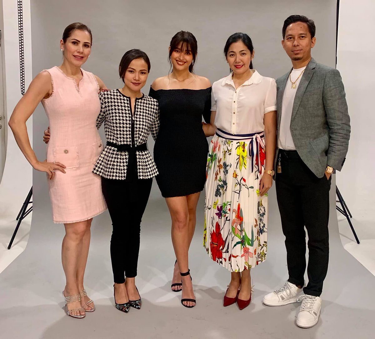 BarceRhuna's tweet photo. The newest member of our IAMWorldwide  Family!!! 2017 Most Beautiful Face and 2019 Most Beautiful Woman in the World, Ms. Liza Soberano!! 😁🥰 https://t.co/RH2xWssgZG