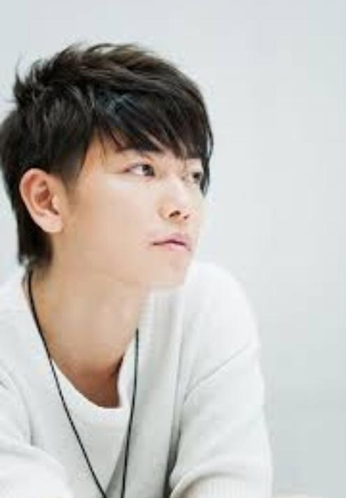 Akubo 佐藤健 ツーブロが似合いすぎる