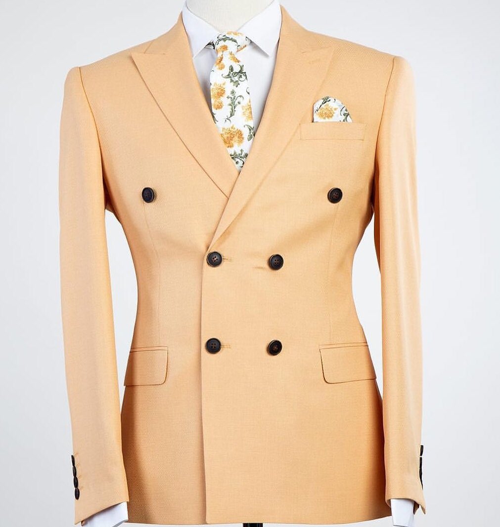 Sbudexx's tweet photo. #DJSBU We selling Men Stylish Custom Suits and Blazers at affordable prices with nationwide delivery. For more info contact us on instagram @suitupking or Whatsapp +27764762943. @djsbu https://t.co/BeWVO0a048
