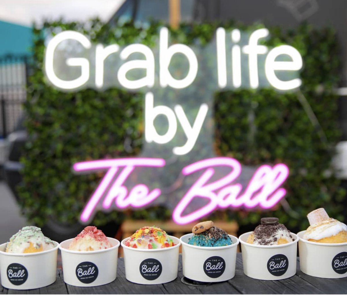 🍦Whoever said money can't buy happiness hasn't Grabbed our Balls.
-
Grab Life By The Ball:
🗓 - Thurs: 6pm - 10pm.
🗓 - Fri - Sun 5pm - 10pm.
📍 - 252 Ballarat road, Braybrook 3019.
 #GrablifebyTheBall #melbournefoodies #melbournefoodscene #icecream