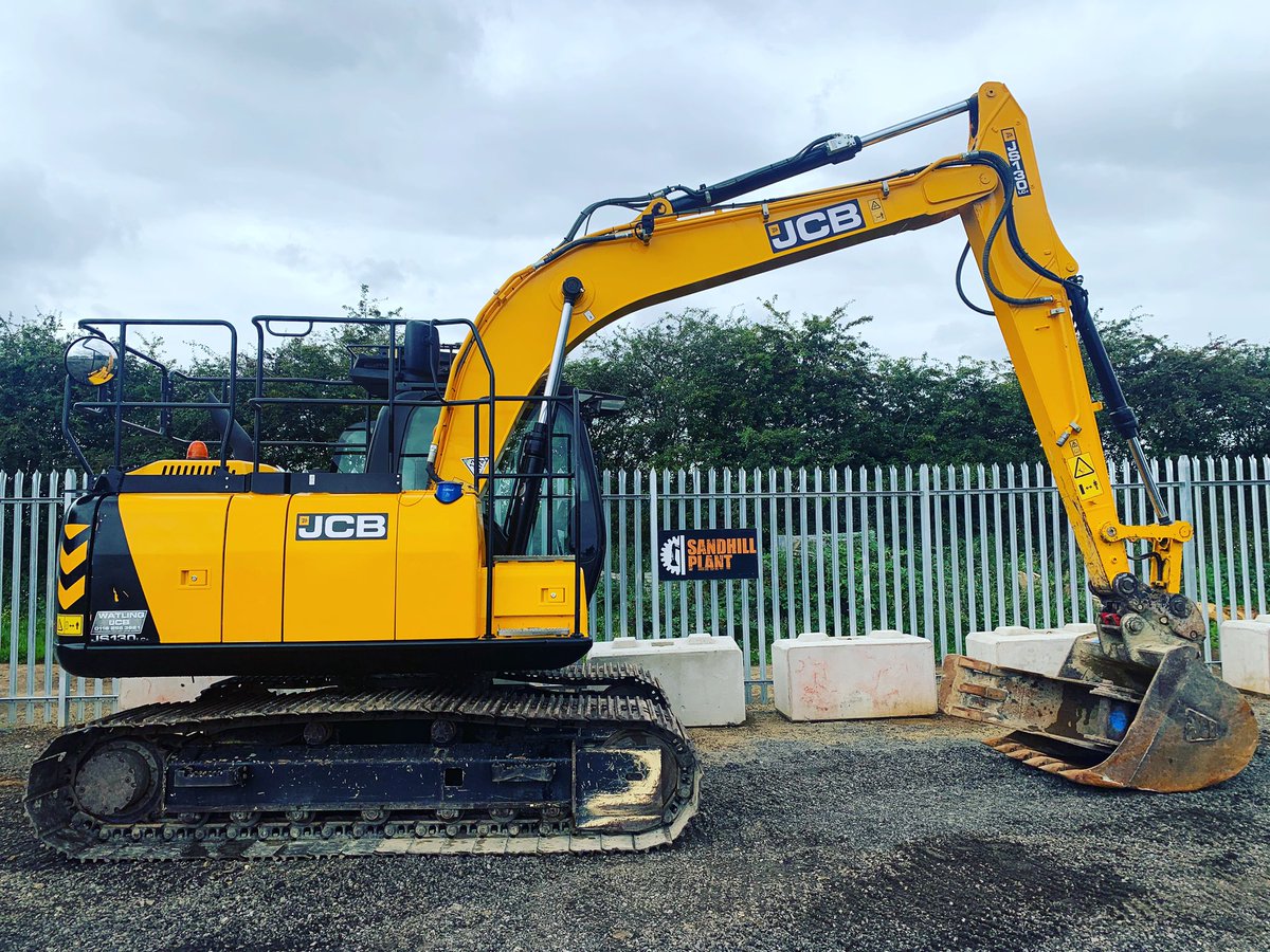 SandhillPlant's tweet photo. Js130 just into stock. 2016, 3800 hours, real tidy bit of kit #jcb #js130 #diggers #excavators #sandhillplant #sales 01604 385350 https://t.co/tJvk7J3ALB