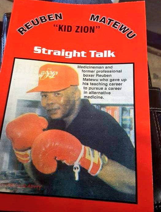 _MaliAndi_'s tweet image. Double blow for the boxing fraternity in South Africa as former pro boxer Reuben Matewu has also passed away. The orthodox pugilist hanged his gloves in 1980 but acted as adviser to a number of active boxers and a social commentator.
#RIPKidZion
@TimesBoxing
