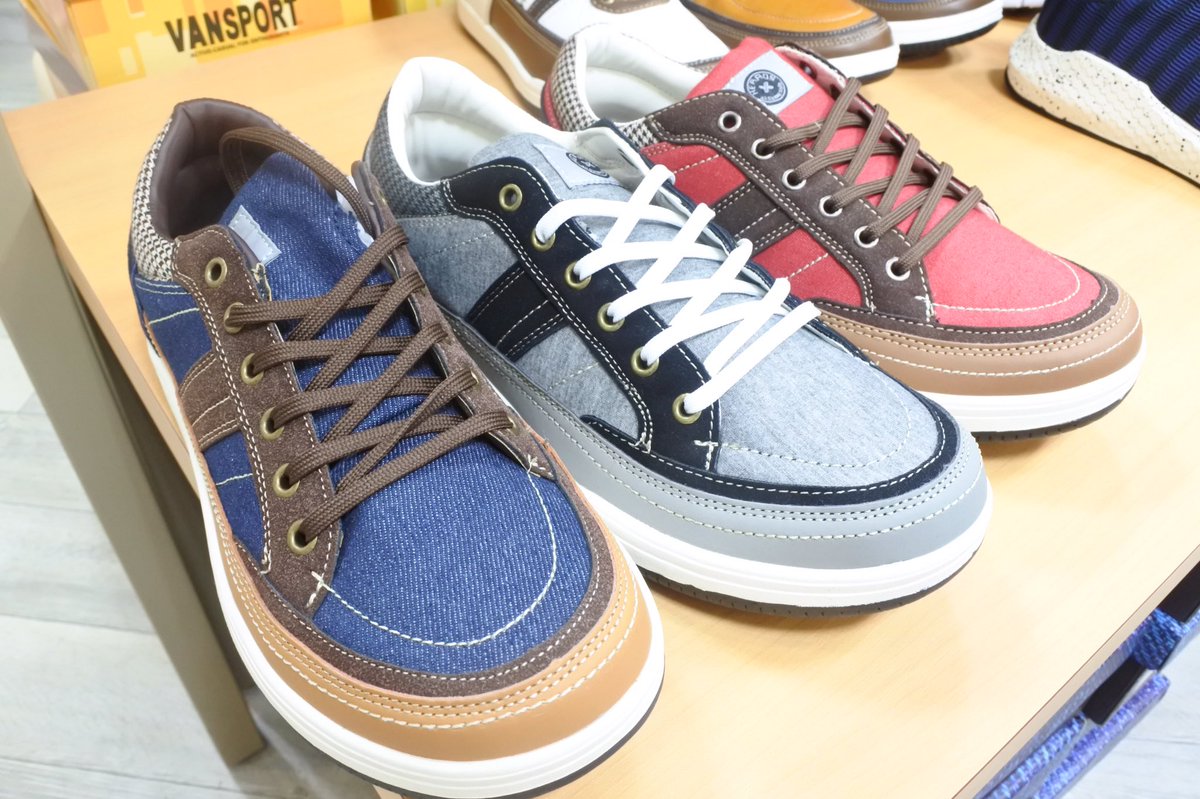 なんばウォーク 公式 على تويتر 本日新店オープン なんばウォーク 1番街北通りに靴のお店 Alko がオープンしました メンズもレディース商品もお取り扱いしており カジュアルなスニーカーからフォーマルな革靴まで取り揃えております ぜひお立ち寄り