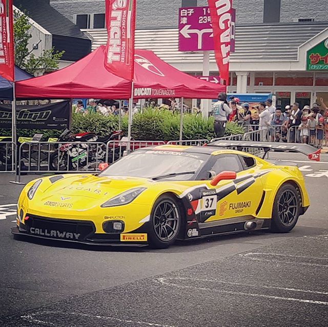ClaudeSpeedGTA3's tweet photo. Callaway Corvette💪👍
#exoticcar #exoticcars #supercar #supercars #sportscar #sportscars #car #cars #racingcars #racingcar #race #racing #hobby #suzuka10h #suzuka #chevrolet #corvettegt3 #corvette #callawaycorvette #callawaycompetition https://t.co/06Xgzsm7iw https://t.co/daLSTPnQ1Q