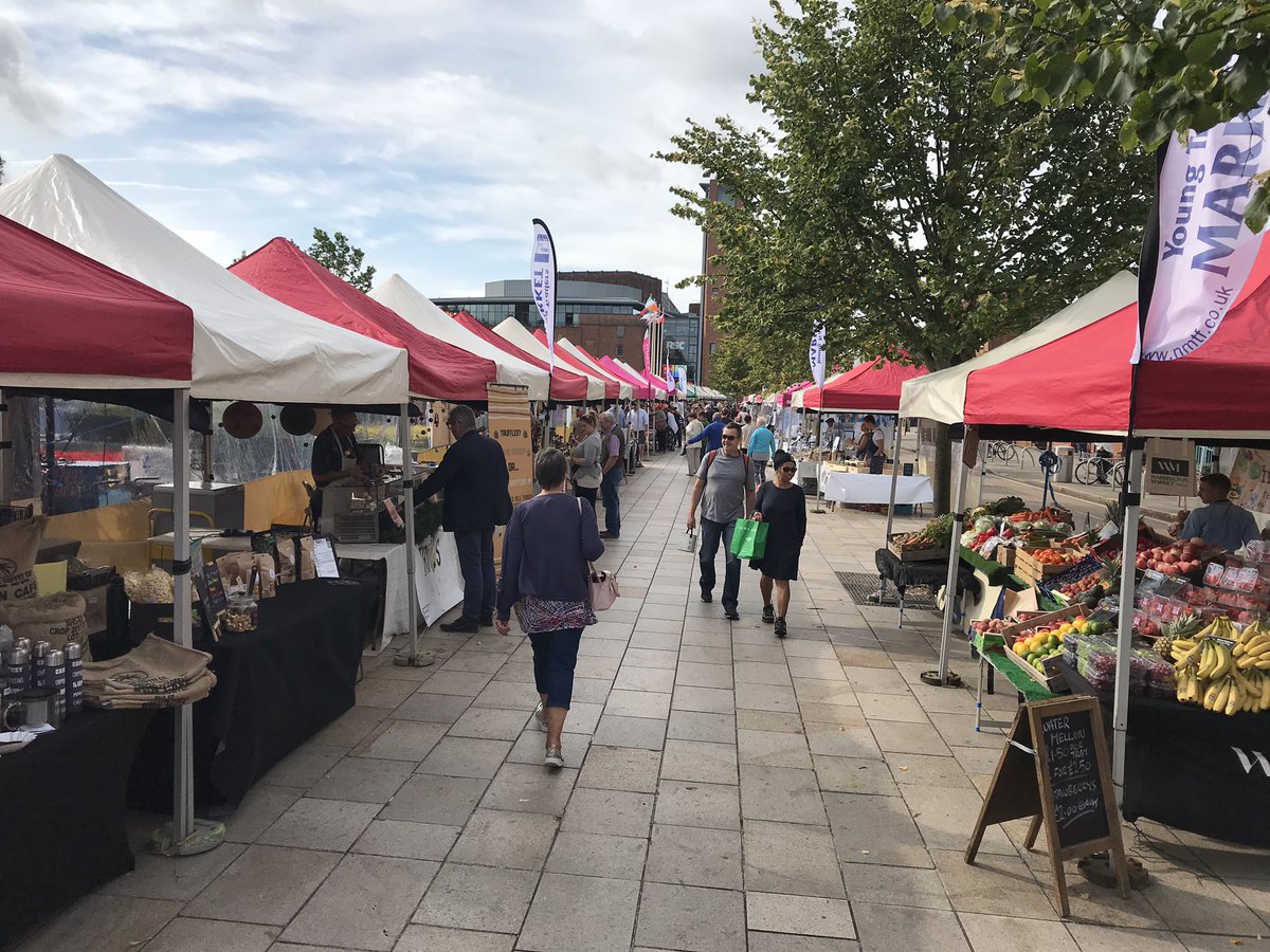 marketsmatter's tweet photo. Day two - here we go!! 👏
🏆 National Final 🏆
NMTF’s Young Traders Market 
65 of the nation’s finest 🇬🇧
Waterside, Stratford-upon-Avon
Open til’ 5pm - Awards at 4pm 🏅
@BBCTheOneShow is here!
#YoungTraders https://t.co/roliyJhhIe