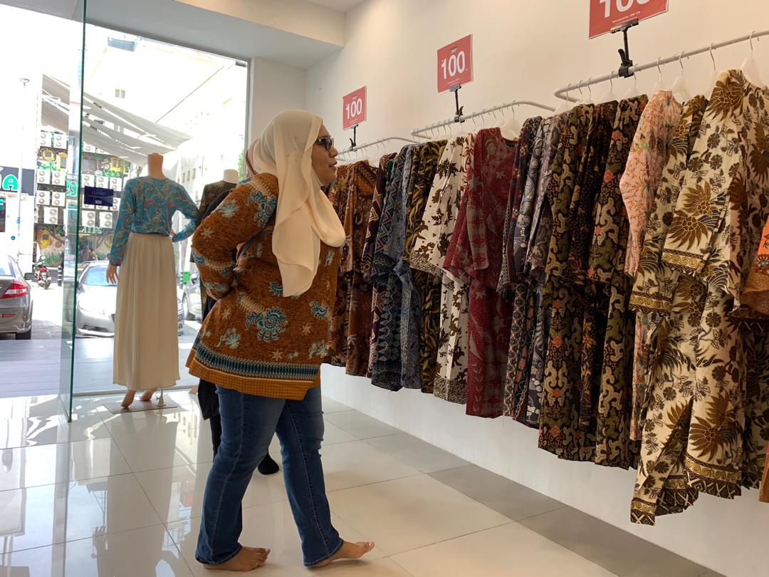 N E Y R A On Twitter Hari Ni Je Sales Girls Today Only Ayuh Ke Calice Shah Alam Calicewarehousesale Calice Thecalice Https T Co Jygvfuedva Twitter