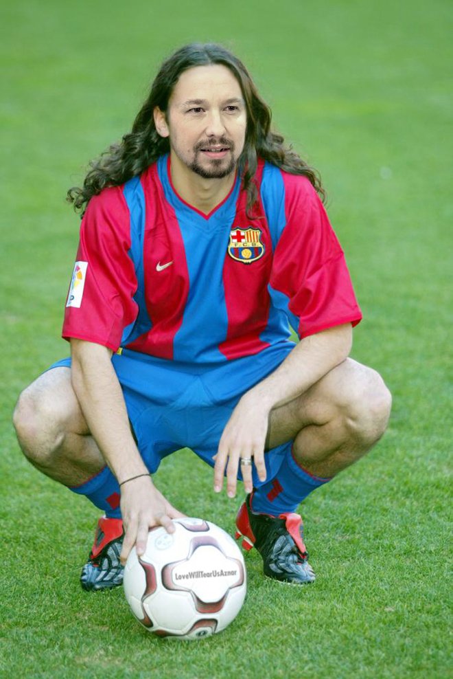 Al final la cosa se lía y Sánchez forma gobierno con Neymar y Pablo Iglesias acaba fichando por el Barça.