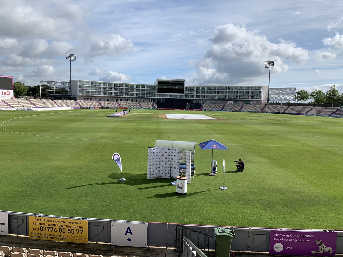 C_Edwards23's tweet photo. All set for the @T20ProAm at the @TheAgeasBowl with Team @greeneking #bepartofit https://t.co/9HUc5TKrHj