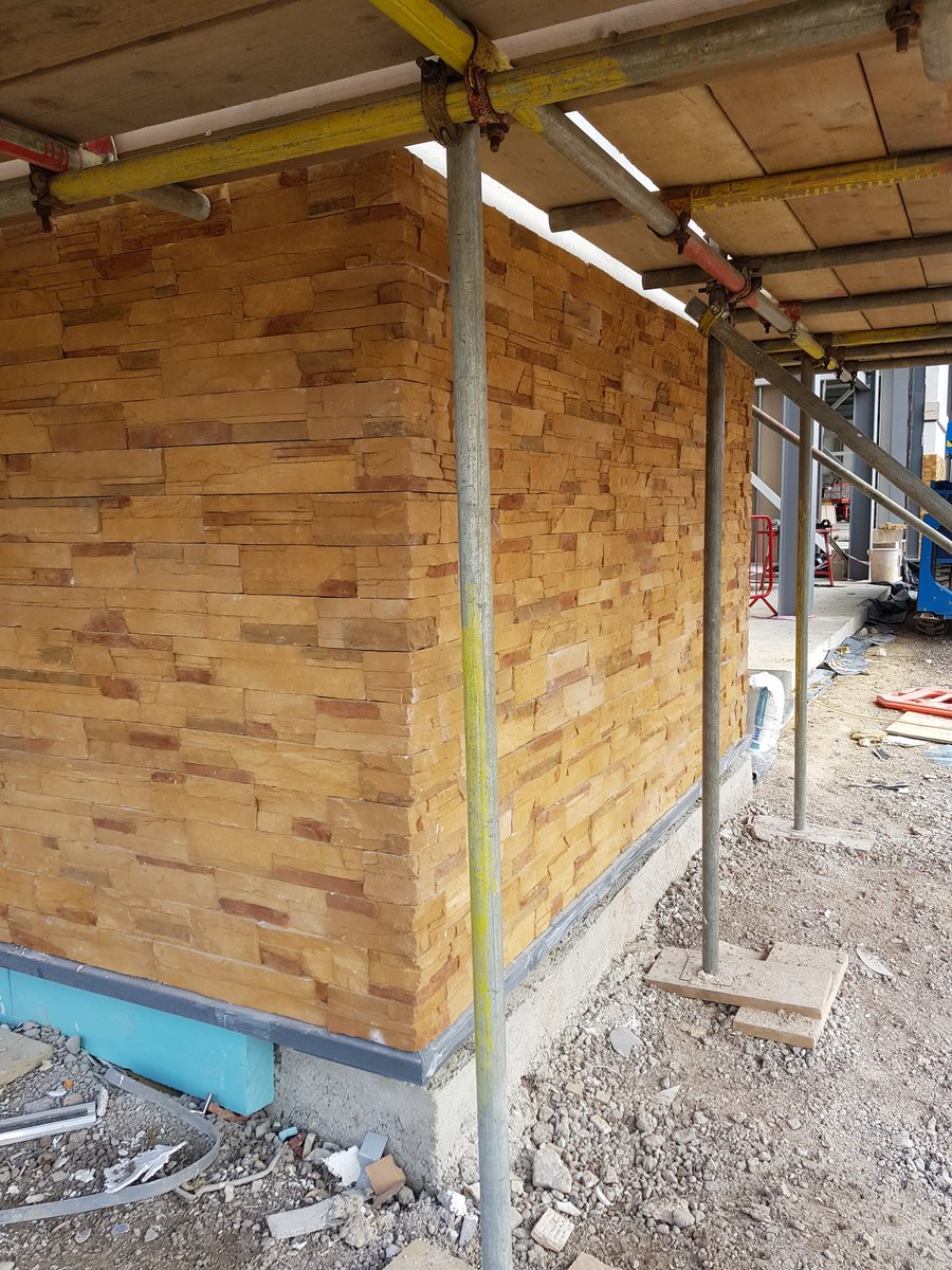 sasbricklaying's tweet photo. Some progress pictures #bicestervillage #stonecladding #bricklayers #stonemasons #bricklaying #stonework #fernhillstone https://t.co/orta7Kbs9Y