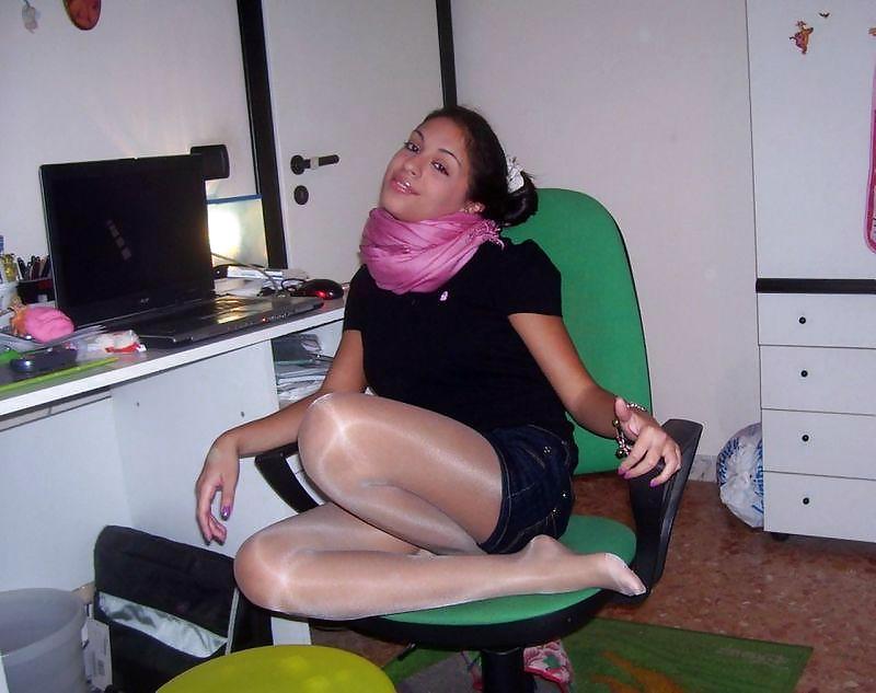Girlfriend amateur pantyhose subway