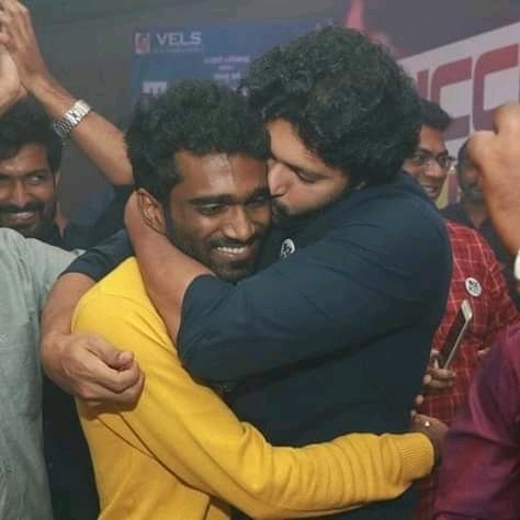 LovYouZindagi's tweet photo. Watch the People’s love for #Comali Dir @PradeepOnelife during theatre visit. Catch the Glimpse of many emotional moments !!😍😍
▶️ https://t.co/ImV6W9PQEv
#ContentWinnerComali
@actor_jayamravi @MsKajalAggarwal @SamyukthaHegde @hiphoptamizha @VelsFilmIntl @shiyamjack https://t.co/U8xGxwuH5s