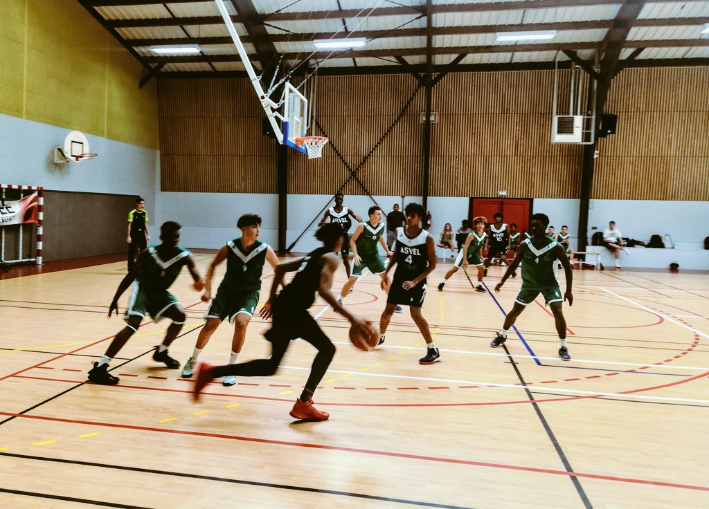 nikoScouting's tweet photo. 1/4 de finale du Tournoi de Montaigu U18
@LDLCASVEL vs @ESSMbasket https://t.co/be8wAwM5fB
