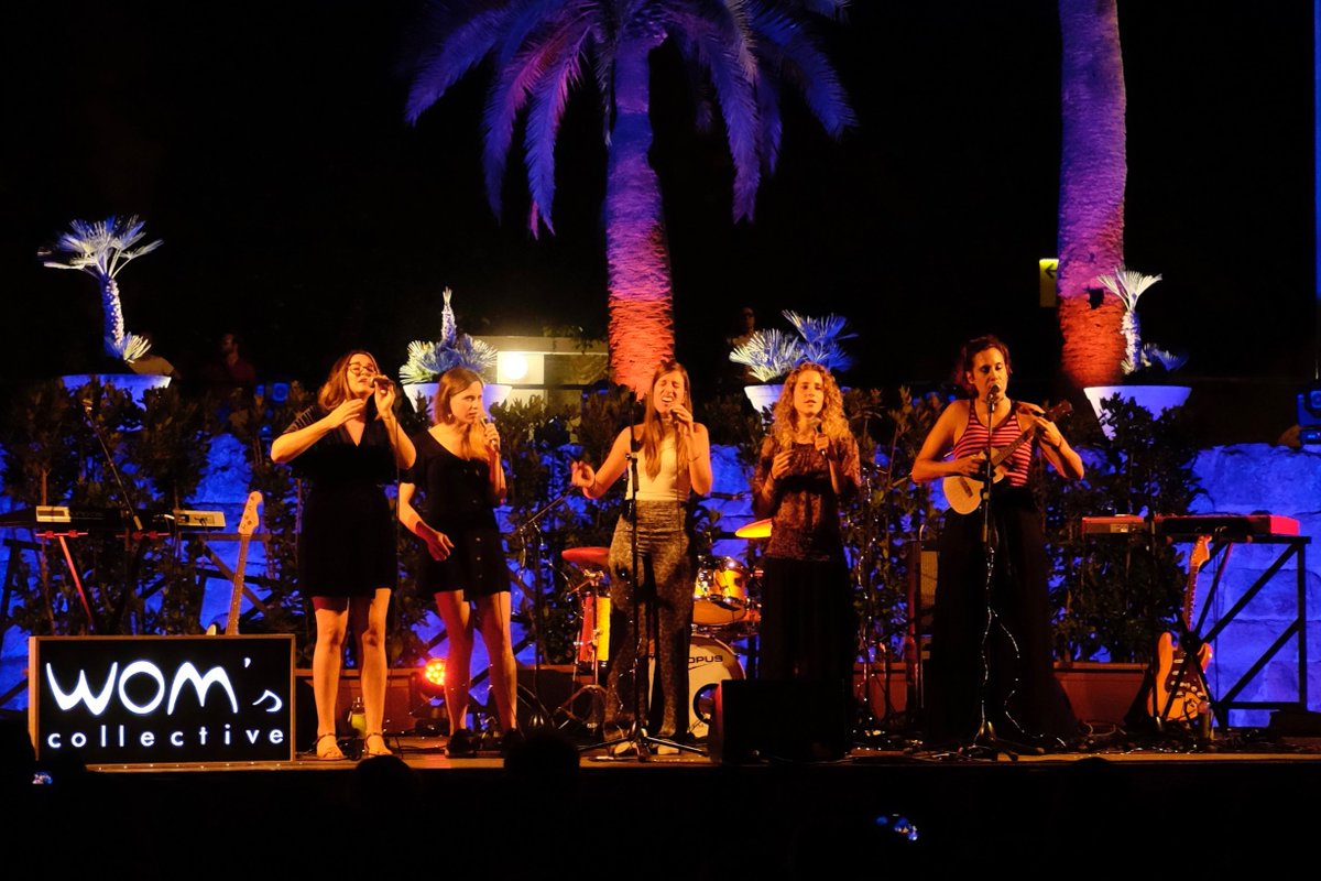 La música i els parcs s'entenen
Gràcies <a href="/WOMscollective/">WOM's collective</a> i als 2000 per acompanyar-nos a la Plaça de la Natura del Park Güell que va lluïr per celebrar la #musicaalsparcs <a href="/BCN_Ecologia/">BCN_Ecologia</a> 
Fins aviat!