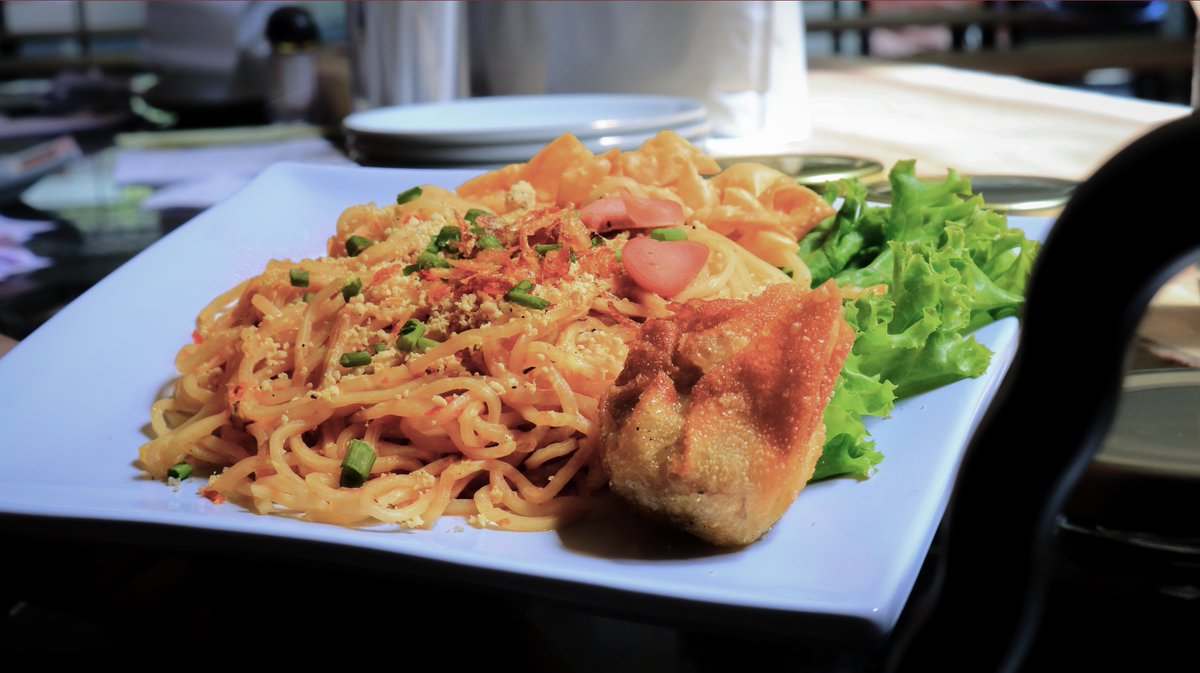 tampancafe's tweet photo. Mie tampan  - Rasanya bikin lidah anda bergetar 🌶

Mie tampan tersedia beberapa varian diantaranya adalah mie tampan original , junior , menggoda ,special cheese , special egg . 

harganya  mulai 9 ribu 

yuuk langsung aja ke #tampancafe https://t.co/6vd7j9o1gK