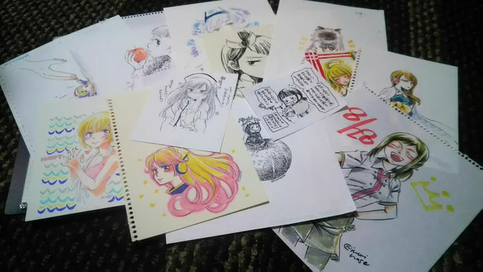 漠然と積み上げていた原画置き場をやっと整頓
3月に一部放出したけどそのあともいろいろ描いたしそれなりに溜まってきたなあ また放出する機会を作れると良いな 
