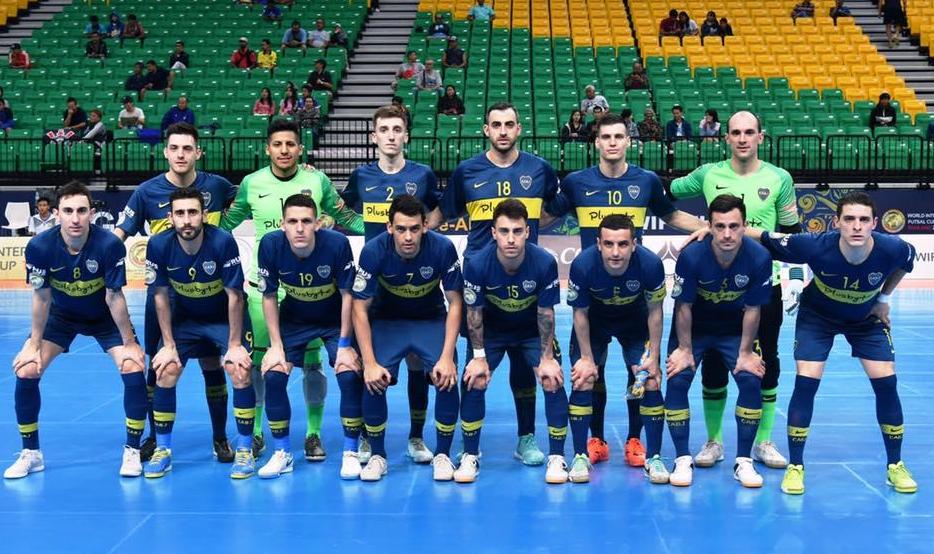 SC_ESPN's tweet photo. ¡Boca a la final del Mundial de Clubes de futsal! Con goles de Farach, Basile y Santos, derrotó 3-1 al Barcelona y va por su primer título intercontinental. Espera por el Magnus o el Corinthians, ambos de Brasil. https://t.co/VRcjCIyv7s
