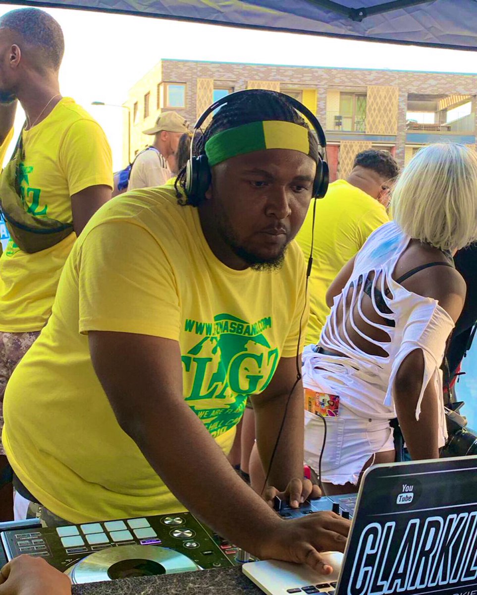 BCUWIS's tweet photo. Our President & Vice @hxriah_ @ClarkieTeeDJ playing mas with @FlagzMasBand ๐คฉ๐๐ฅณ
Our committee are working hard to bring you the most authentic West Indian experience๐๐พโบ๏ธ๐ฃ
#FlagzMasBand #Flagz #NottingHillCarnival https://t.co/anhNNM6A4J