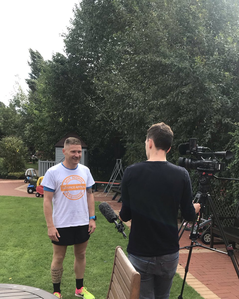 Had the privilege of meeting @jimmyprogolf this morning... this incredible man has ran a marathon every day of August and today he is setting off on number 31... 31 marathons in 31 days for @AcornsHospice #teamacorns 🏃🏼‍♂️🏃🏼‍♂️ justgiving.com/fundraising/ja…