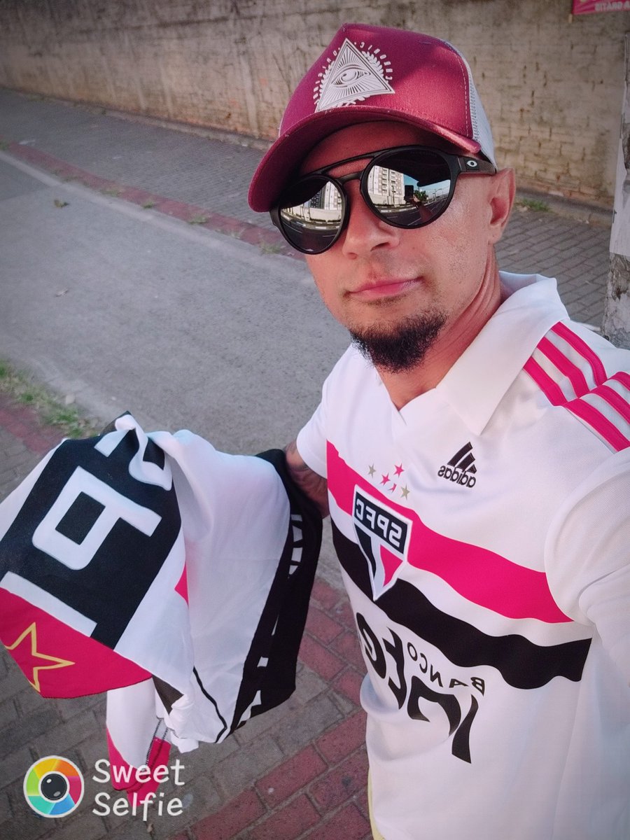 Alexsandrojust5's tweet photo. Partiu #Morumbi #spfcxgremio https://t.co/1NgwevbnfD