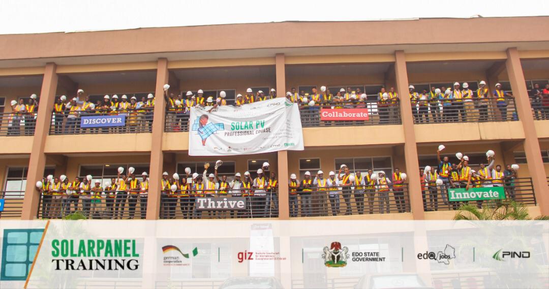 evrithin's tweet photo. 100 Data Science & Artificial Intelligence Beneficiaries, 200 Solar Installation & Maintainance Beneficiaries, 50 ICT Skilled Beneficiaries & 50 Digital Literacy Teen Coders all present at their graduation ceremony.
@GovernorObaseki
#EdoDynamics
#EdoJobsYoungEngineerProgram https://t.co/lGjnSOzgZ6